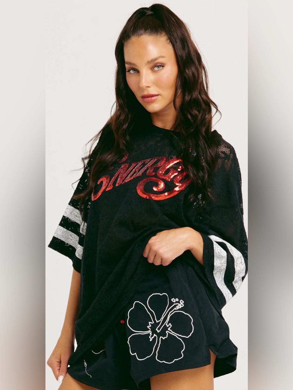 THE BIG ENERGY LACE TEE - BLACK